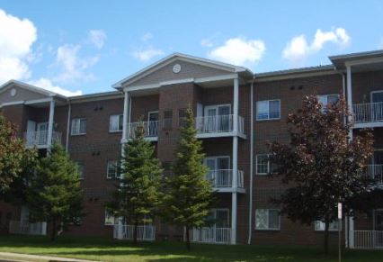 Summit Square in Muskegon Heights, MI - Building Photo