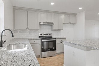 311 Church St in Collinsville, TX - Building Photo - Building Photo