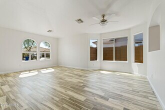 17482 W Caribbean Ln in Surprise, AZ - Building Photo - Building Photo