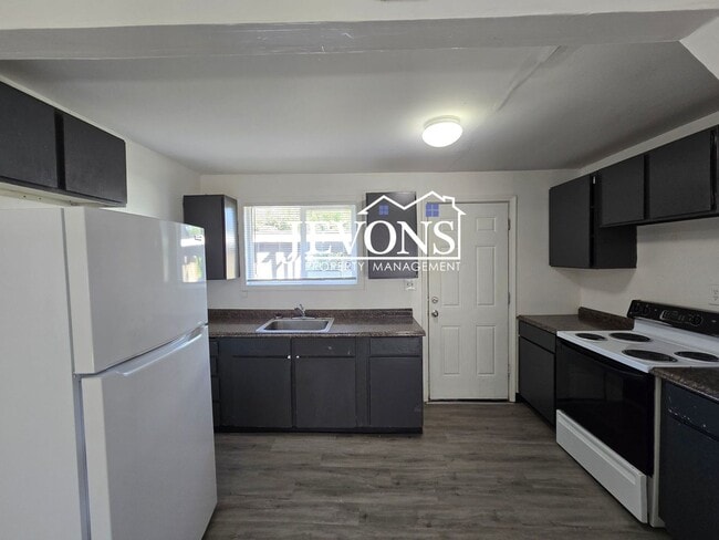 property at 1219 Roosevelt Ave