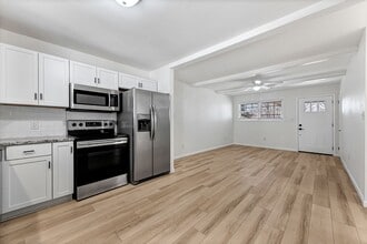 14791-14793 Dutchmans Dr in Rogers, AR - Building Photo - Building Photo