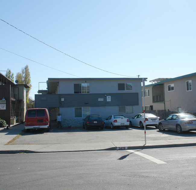 5470 Shasta Ave in San Pablo, CA - Building Photo - Building Photo