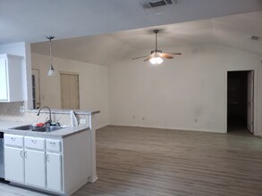 1121 Dixon Cir in Copperas Cove, TX - Building Photo - Building Photo