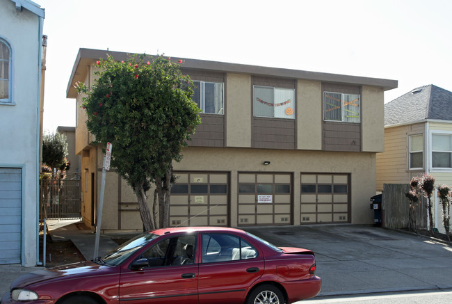 661 Baden Ave in South San Francisco, CA - Foto de edificio - Building Photo