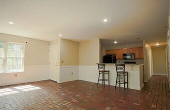419 17th St NW in Charlottesville, VA - Building Photo - Building Photo