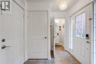 68 Raffeix Ln in Toronto, ON - Building Photo - Building Photo