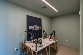 The Robinson in Revere, MA - Foto de edificio - Interior Photo