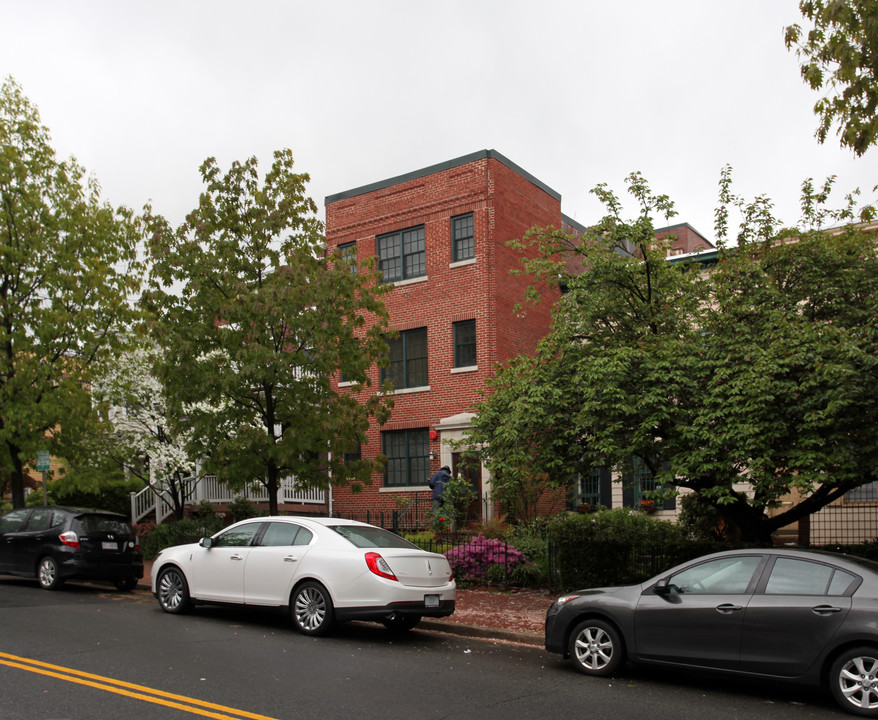 510 8th St NE in Washington, DC - Building Photo