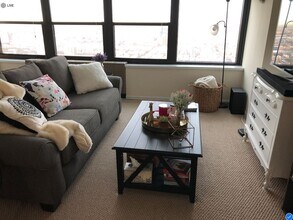 1560 N Sandburg Ter in Chicago, IL - Foto de edificio - Building Photo