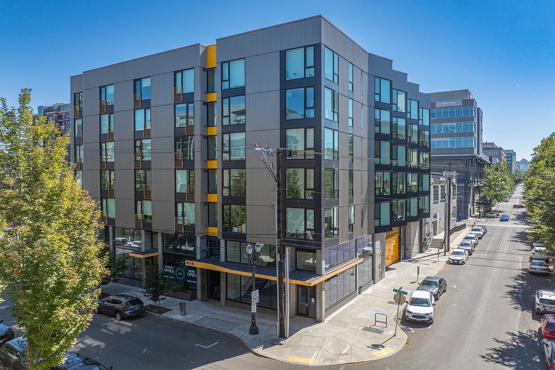 Oro Apartments in Portland, OR - Foto de edificio