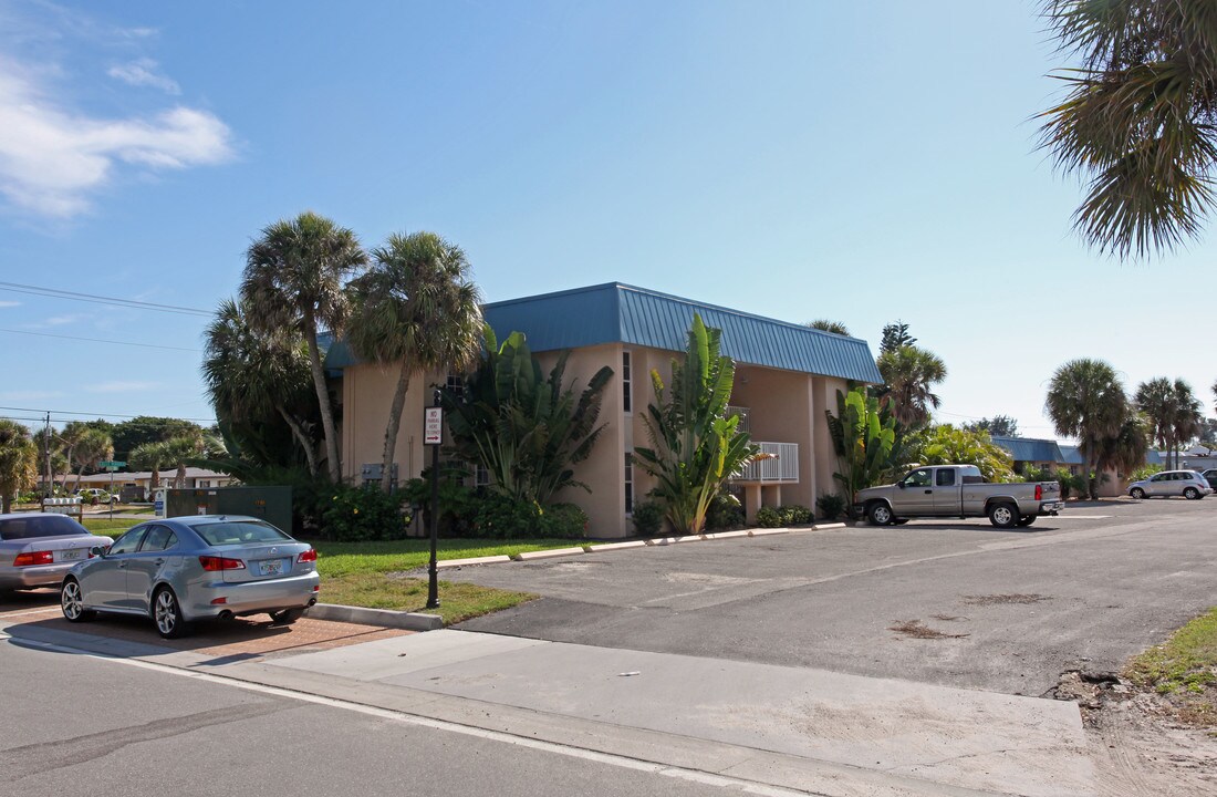 5108 Calle Minorga in Sarasota, FL - Building Photo