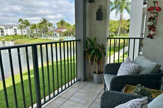 4350 NW 107th Ave in Miami, FL - Building Photo - Building Photo