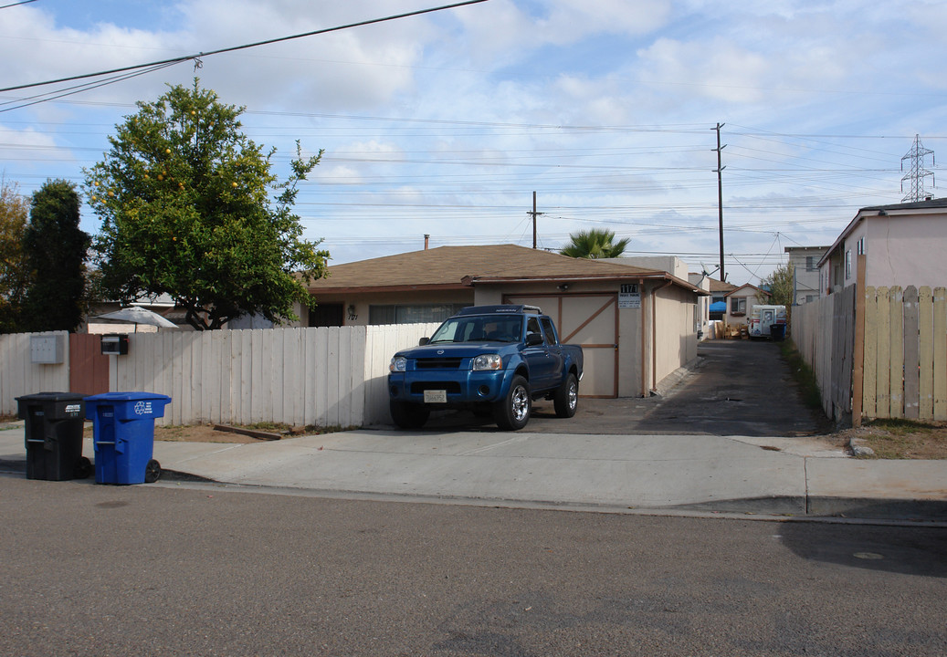 1171 Walnut in Chula Vista, CA - Building Photo