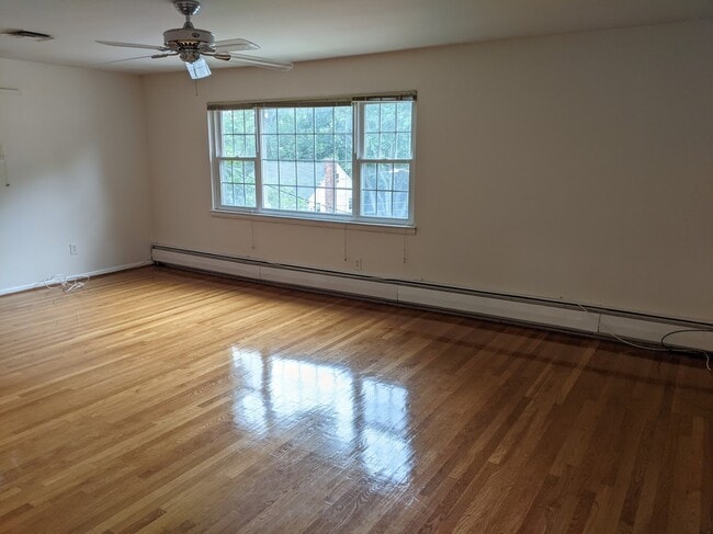 409 Lowell Ave, Unit 1