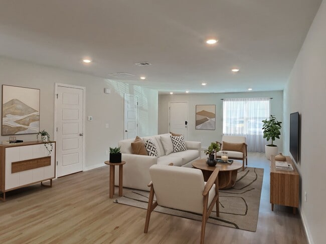 1 Cardinal Ct in Savannah, GA - Foto de edificio - Building Photo