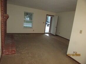 1854 N Lakeman Dr in Bellbrook, OH - Building Photo - Building Photo