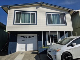 653 St Francis Blvd in Daly City, CA - Building Photo