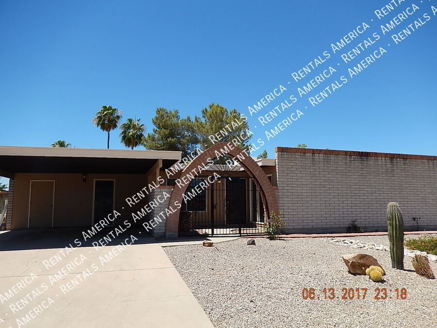 9812 E Creek St in Tucson, AZ - Building Photo