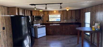 112 W Spruce in Lockesburg, AR - Building Photo - Building Photo