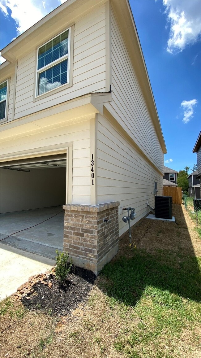 13401 Cannon Crk Ct in Willis, TX - Building Photo - Building Photo