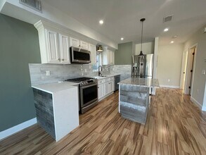 125 Hillcrest Pl in North Bergen, NJ - Building Photo - Building Photo