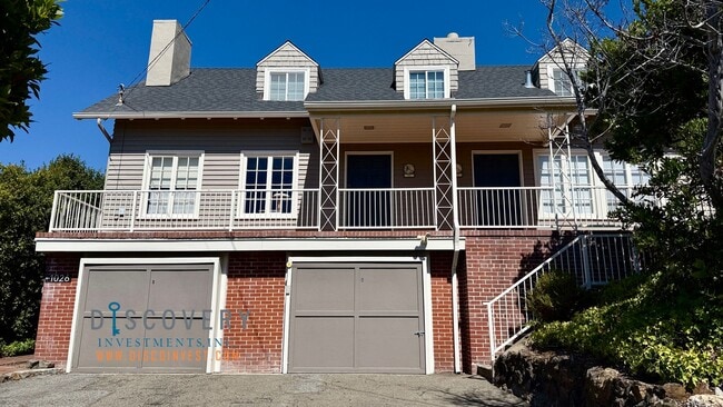 property at 1028 Hollywood Ave