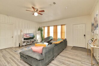 3622 Lehall St, Unit B in Houston, TX - Building Photo - Building Photo