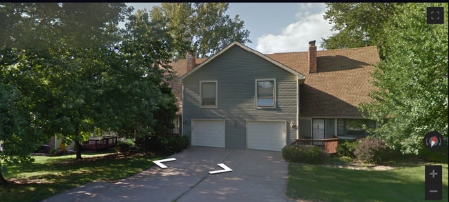 8 NE 62nd Pl, Unit 6 in Gladstone, MO - Foto de edificio - Building Photo