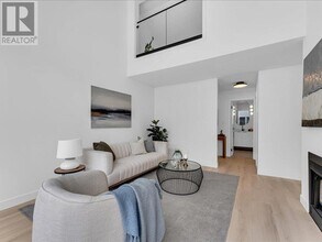 33-4133 Chesterfield Pl in North Vancouver, BC - Building Photo - Building Photo
