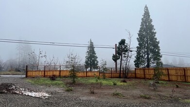 7059 Clark Rd in Paradise, CA - Building Photo - Building Photo