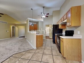1365 Lamplighter Ln in Fairborn, OH - Building Photo - Building Photo