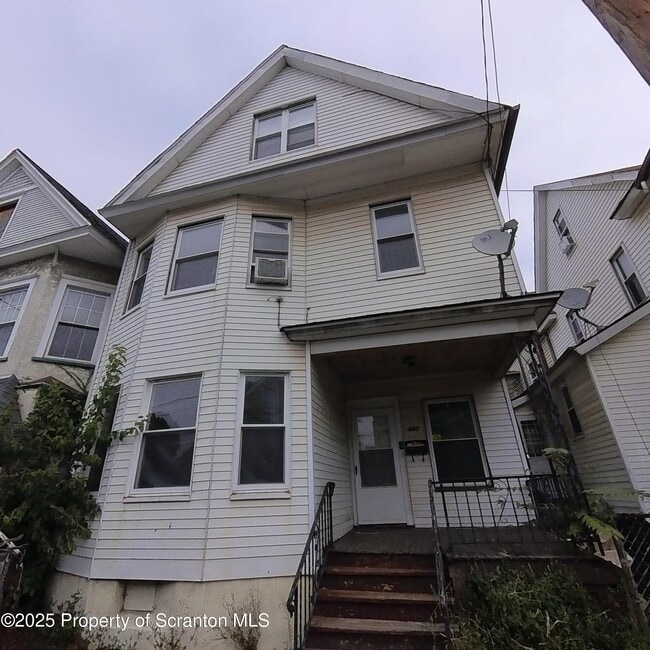 property at 447 Orchard St