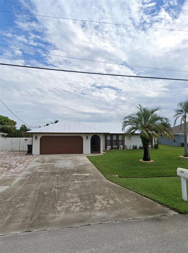 property at 2361 SE Avalon Rd