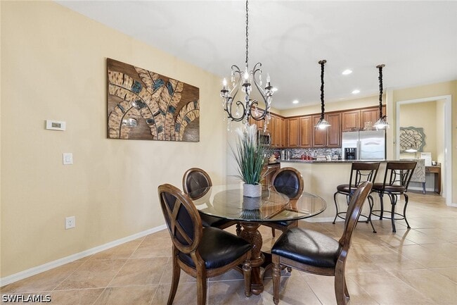 8986 Cambria Cir in Naples, FL - Foto de edificio - Building Photo