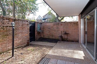 1635 Kipling St in Houston, TX - Building Photo - Building Photo