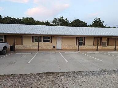 2717 E FM 4 in Cleburne, TX - Building Photo