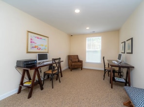 Brighton Pointe Senior Apartments in Raleigh, NC - Foto de edificio - Building Photo