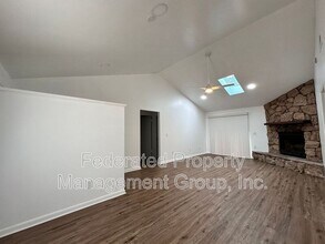 2538 Green Spring Dr in Jacksonville, FL - Foto de edificio - Building Photo