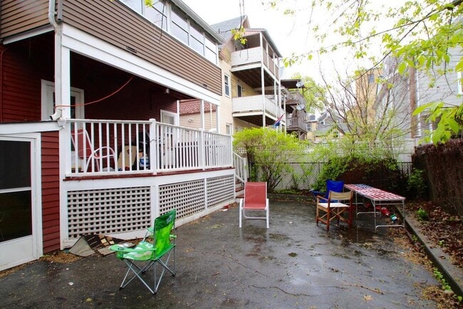 19 Chandler St, Unit 3 in Somerville, MA - Building Photo - Building Photo