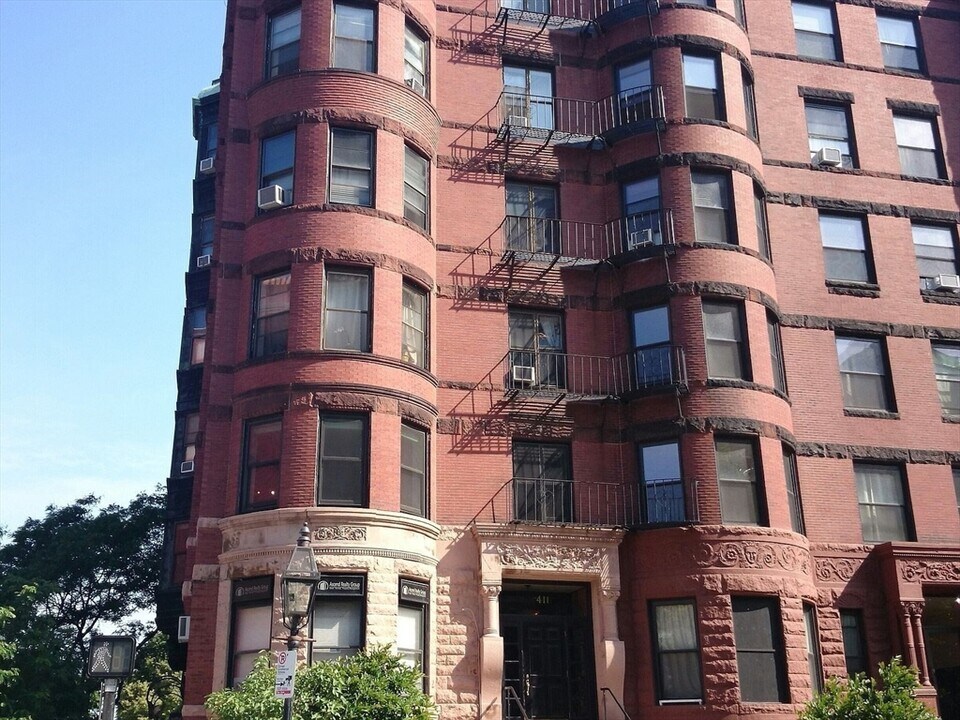 411 Marlborough St in Boston, MA - Building Photo