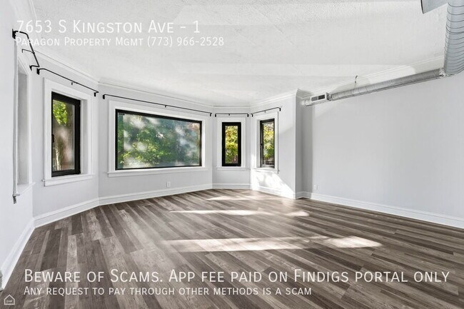 property at 7653 S Kingston Ave