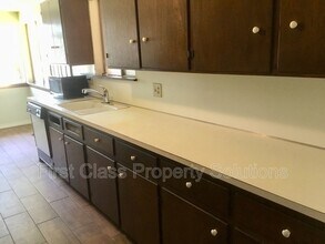 6000 Kingston Rd in Oklahoma City, OK - Building Photo - Building Photo