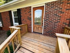 706 Lakedale Rd in Colfax, NC - Building Photo - Building Photo