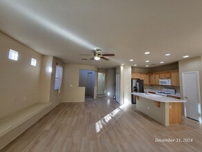 9121 Spumante Ave in Las Vegas, NV - Building Photo - Building Photo