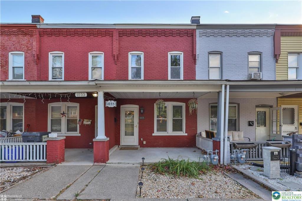 1035 Spring St in Bethlehem, PA - Building Photo