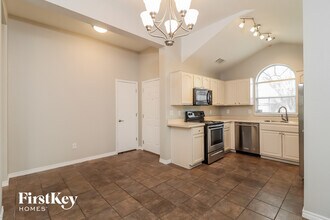 900 Buffalo Springs Dr in Fort Worth, TX - Building Photo - Building Photo