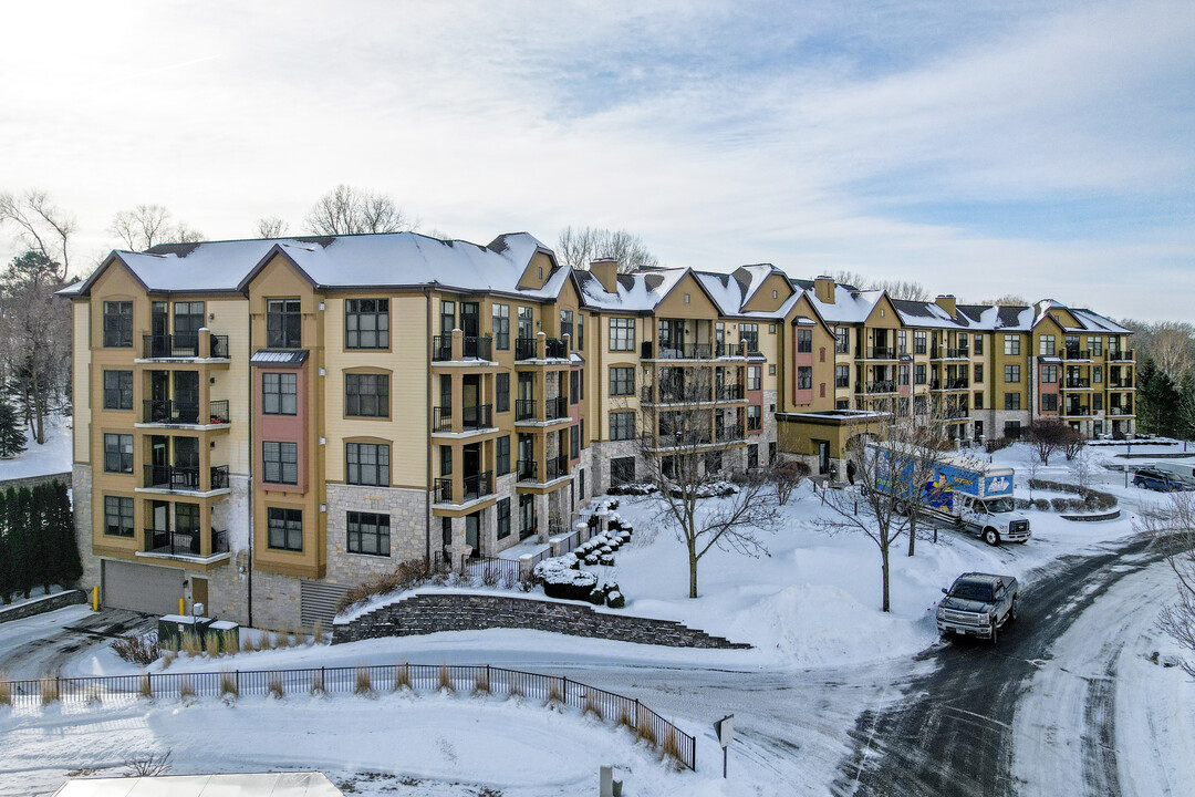 The Summit of Mendota Heights in Mendota Heights, MN - Building Photo