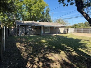 2300 Rose Marie Dr in Mesquite, TX - Building Photo - Building Photo