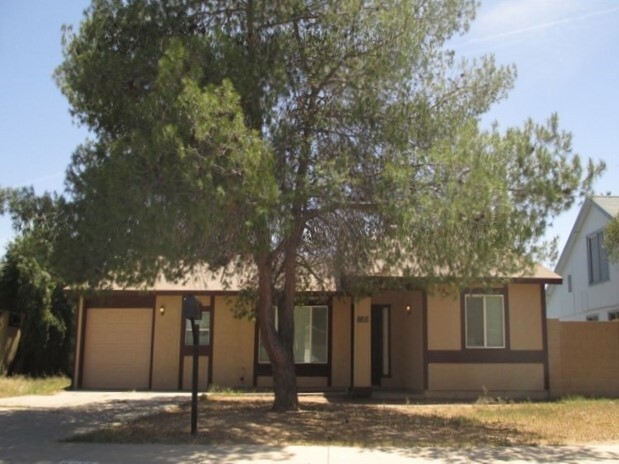 8815 W Columbus Ave in Phoenix, AZ - Building Photo