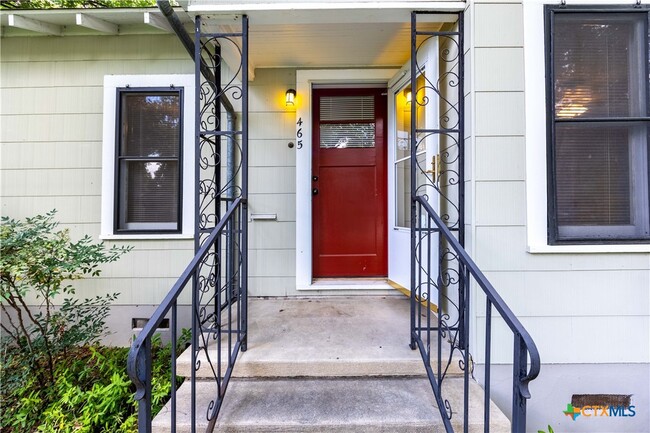 property at 465 S Guenther Ave